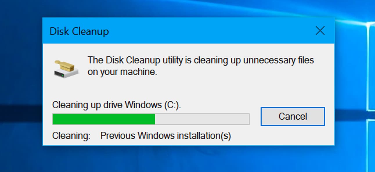 Abra a ferramenta de Limpeza de Disco para remover arquivos desnecessários e liberar espaço no disco rígido.
Selecione a unidade que deseja limpar e clique em OK.