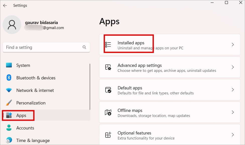 Abra o aplicativo Microsoft Store.
Clique nos três pontos no canto superior direito e selecione Downloads e atualizações.