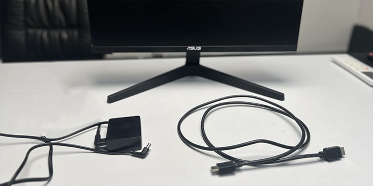 Desconecte todas as fontes HDMI do monitor.
Reconecte uma das fontes HDMI ao monitor e verifique se há sinal.