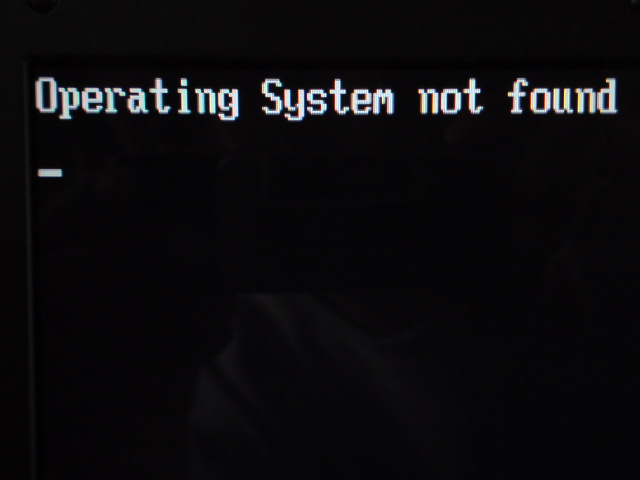 Mensagem de erro: Sistema Operacional não Encontrado
Tela preta ao iniciar o computador