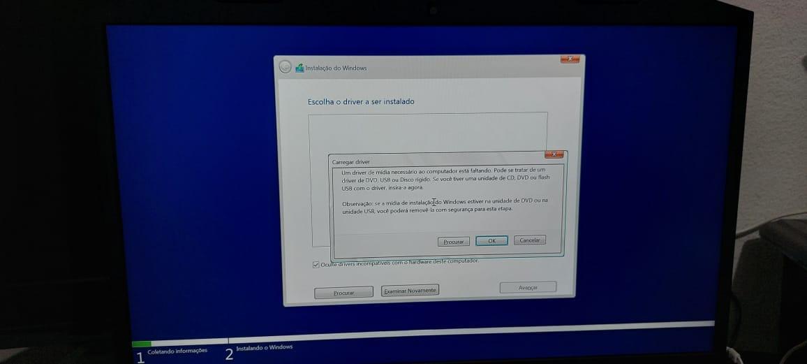 Obtenha um disco de instalação do sistema operacional Windows compatível com o seu Acer Swift 5.
Insira o disco de instalação no laptop e reinicie-o.