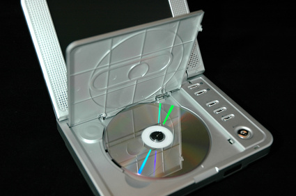 Problemas com a unidade de CD/DVD: pode haver um mau funcionamento da unidade de CD/DVD, como problemas de leitura ou gravação.
Disco sujo ou arranhado: um disco sujo, arranhado ou danificado pode impedir a leitura correta na unidade de CD/DVD.